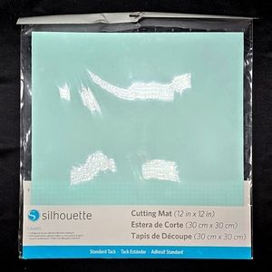 1️⃣ Silhouette CAMEO 12"x12" Standard Tack Cutting Mat
